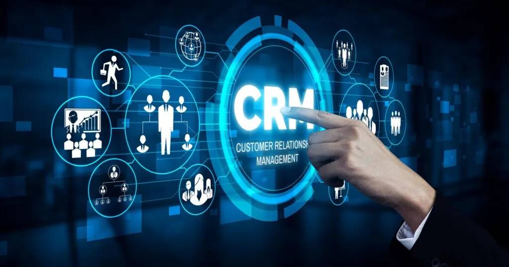 CRM là gì? Công dụng của hệ thống quản lí quan hệ khách hàng